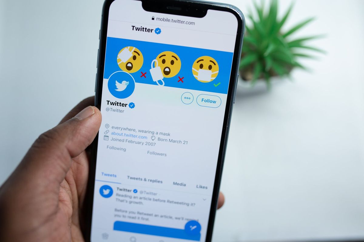 6 Reasons why Twitter should launch a premium subscription
